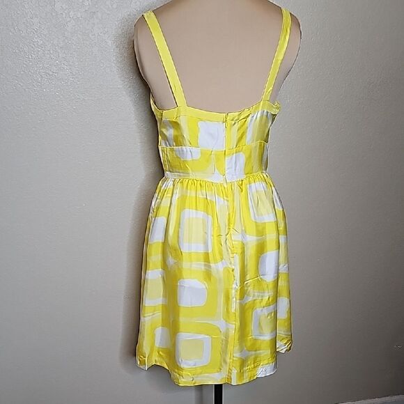 Banana Republic SILK Yellow and White Fit and Flare dress with pockets 6 - Picture 3 of 8